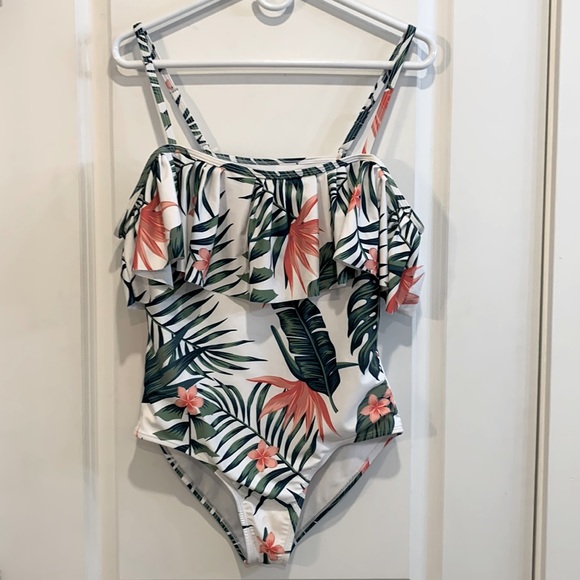 SHEIN Other - Floral bathing suit - NWOT